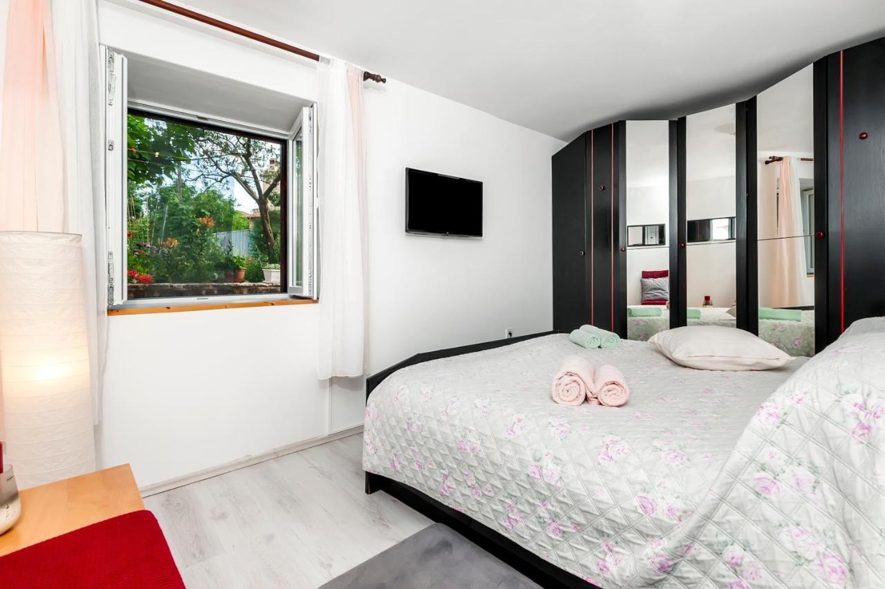 Apartment Pino Bale Exterior foto